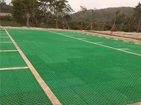 植草格